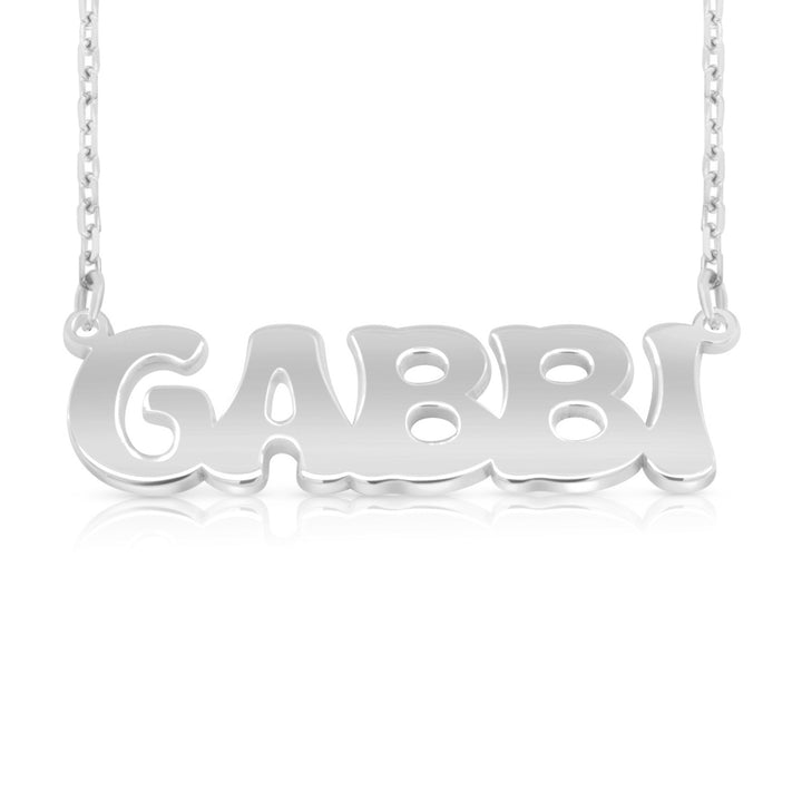 A sample of the nameplate with the name Gabbi in White Gold