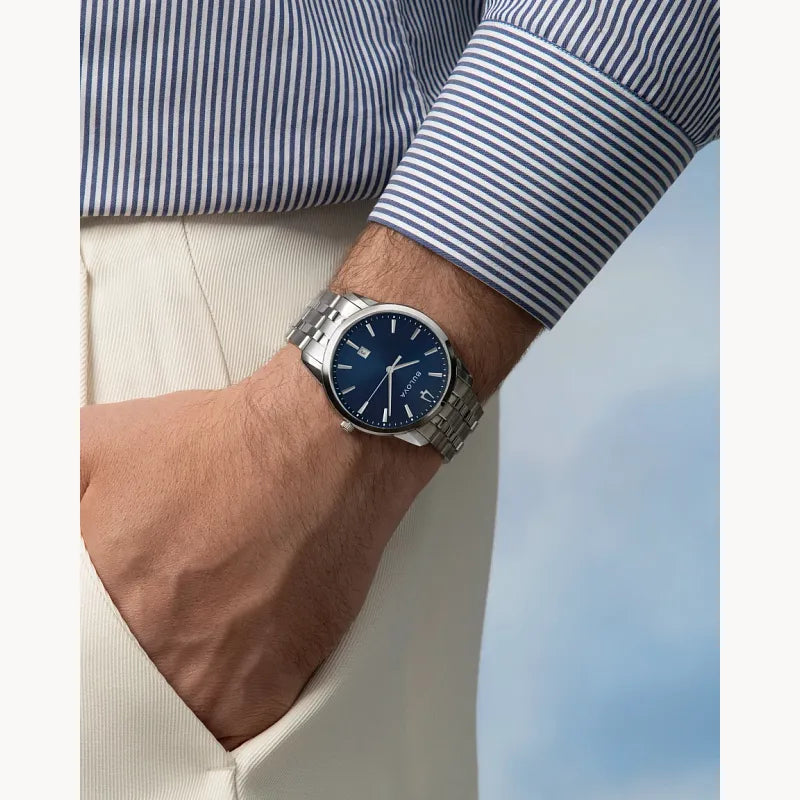 Bulova Sutton 96B338 watch — clasp detail